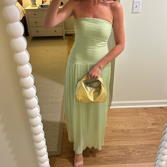 Elegant Green Dropwaist Maxi Dress - Picture 1 of 2